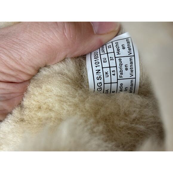 UGG Women's Mini Bailey Bow II Chestnut Boots Sz 6 New In Box - Picture 13 of 13